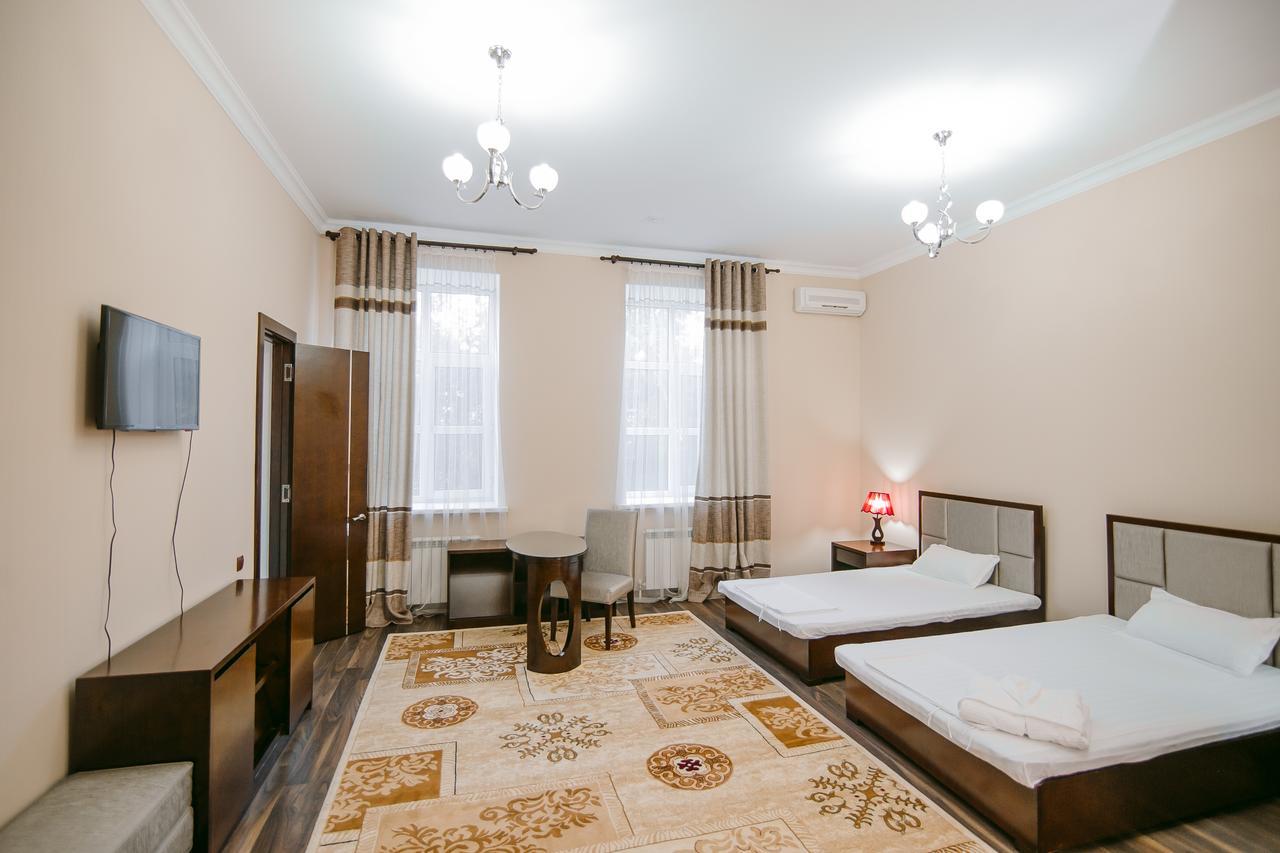Hotel Inju Taraz Exteriör bild