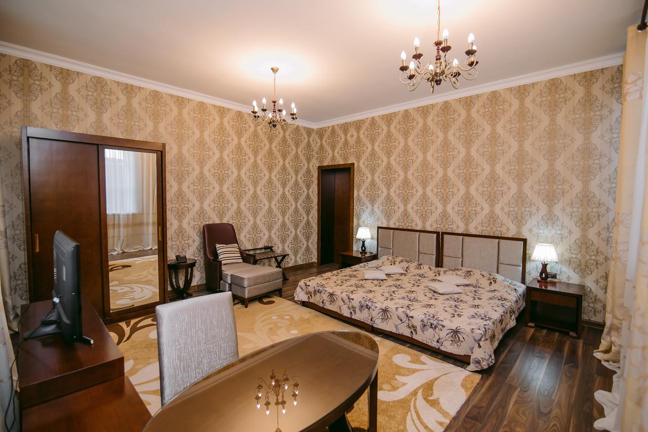 Hotel Inju Taraz Exteriör bild